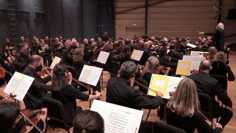 Sur Donald Runnicles leads the GTMF Orchestra in Tchakovsky's "Symphony No. 4." (GTMF)