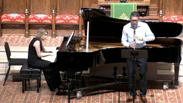 Pianist Elizabeth Pridgen and clarinetist Alcides Rodriguez open the Atlanta Cham,ber Players concert with "Peace" by Jessie Montgomery. (FPCA)