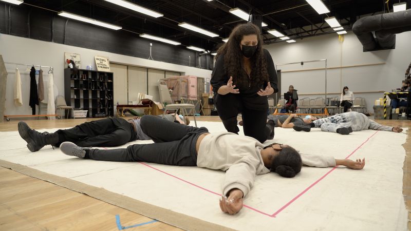 Daryl Freedman rehearsing her role as Julius Caesar. (credit: Felipe Barral)