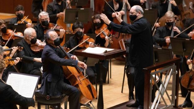 Cellist Yo-Yo Ma performs Dvorak's "Cello Concerto" with conductor Robert Spano and the Atlanta Symphony Orchestra. (credit: Jeff Roffman)