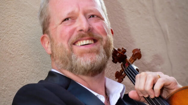 Brett Deubner, violist. (credit: Erik Rank)