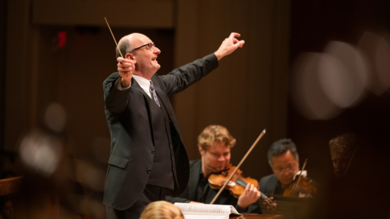 Guest conductor Andrew Manze leads the ASO in Rachmaninoff's "Symphony No. 3." (credit: Rand Lines)
