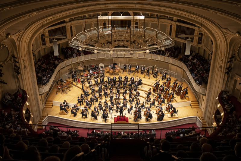 Chicago Symphony Orchestra with guest conductor Klaus Mäkelä, February 2023. (credit: Todd Rosenberg)
