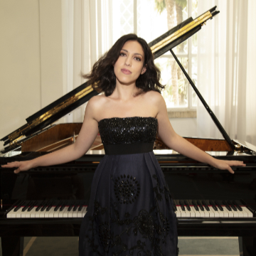 Beatrice Rana (credit: Simon Fowler / Warner Classics)