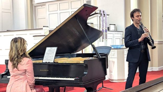 Clarinetist Graeme Steele Johnson (right) performs Gershwin's “Blues” from An American in Paris with pianist Min Kwon. (courtesy of NFRAS)