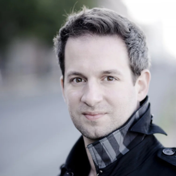 Bertrand Chamayou (credit: Marco Borggreve / Warner Classics)